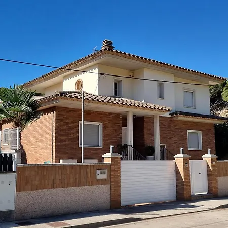 Casa De 4 Con Piscina Privada Cerca De Playas De L'escala - Hisp-236-53 * Torroella de Montgrí