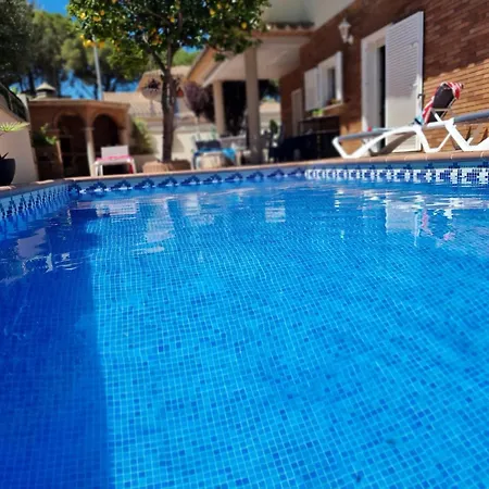 Casa De 4 Con Piscina Privada Cerca De Playas De L'escala - Hisp-236-53 * Torroella de Montgrí